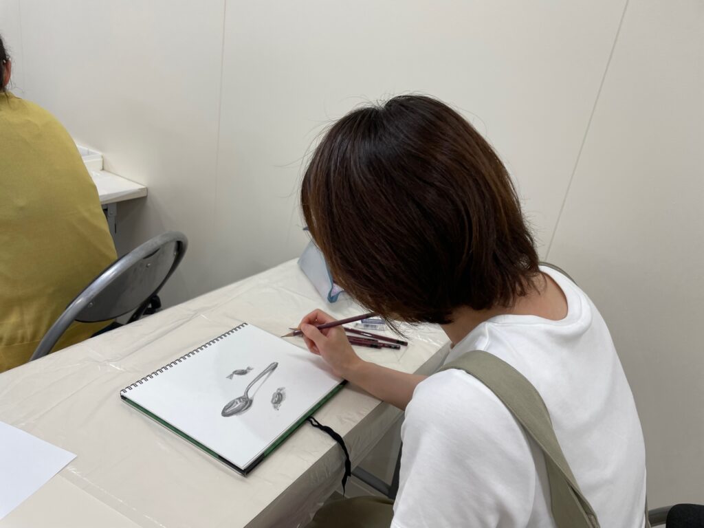 デッサン　鉛筆画　高知市　絵画教室